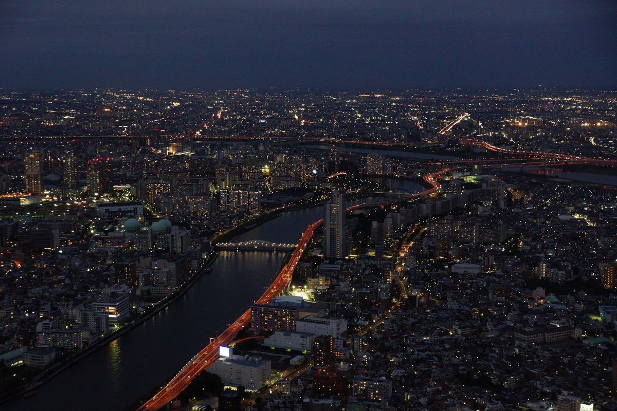 Blick vom Tokyo Skytree über das nächtliche Tokio